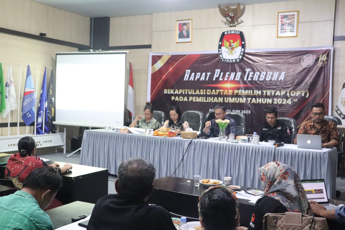 BAWASLU KABUPATEN POSO AWAS RAPAT PLENO PENETAPAN DPT UNTUK PEMILU SERENTAK TAHUN 2024