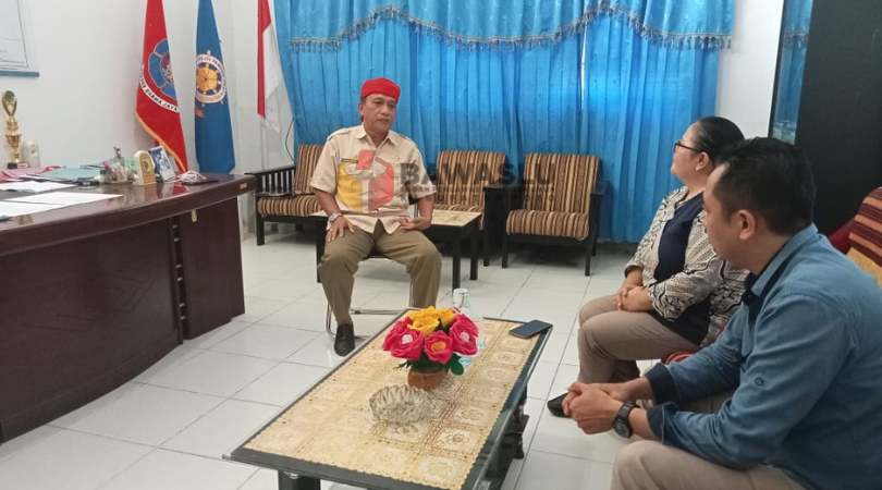 MARAK ALAT PERAGA SOSIALISASI, BAWASLU KABUPATEN POSO KOORDINASI DENGAN SATPOL PP