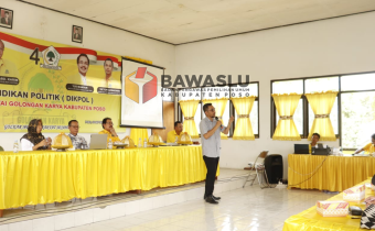 SOSIALISASI PENDIDIKAN POLITIK BAGI PARTAI POLITIK, ANGGOTA BAWASLU POSO | WHISNU PAPARKAN ATURAN