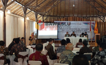 RAPAT KOORDINASI PENGELOLAAN ADMINISTRASI DAN KONSILIDASI SEKRETARIAT BAWASLU KABUPATEN/KOTA SE-PROVINSI SULAWESI TENGAH